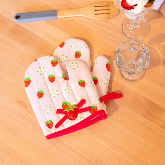 Strawberry Shortcake Child Cooking Oven Mitts Dress Up