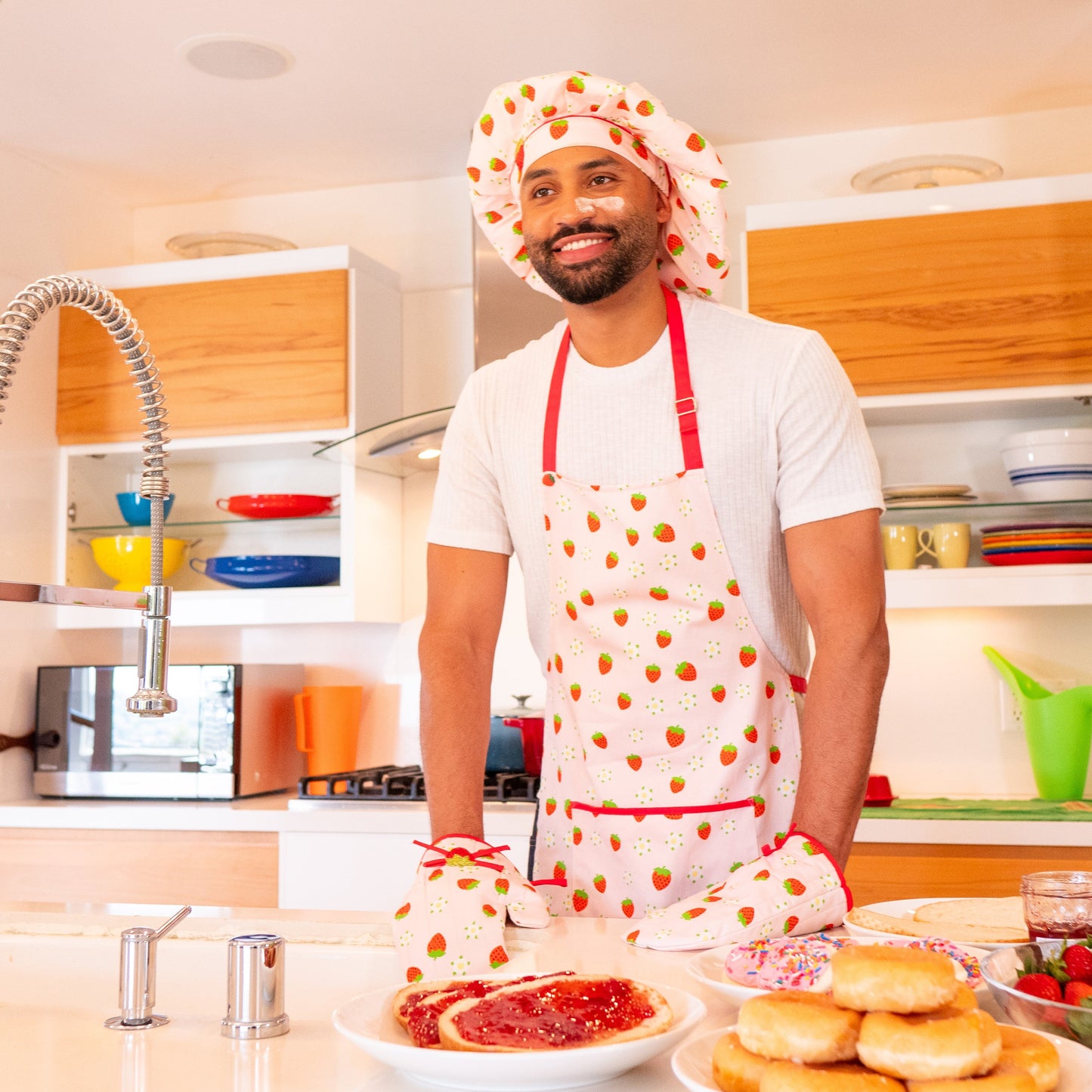 A Leading Role x Strawberry Shortcake Premium Adult Classic Cooking Apron